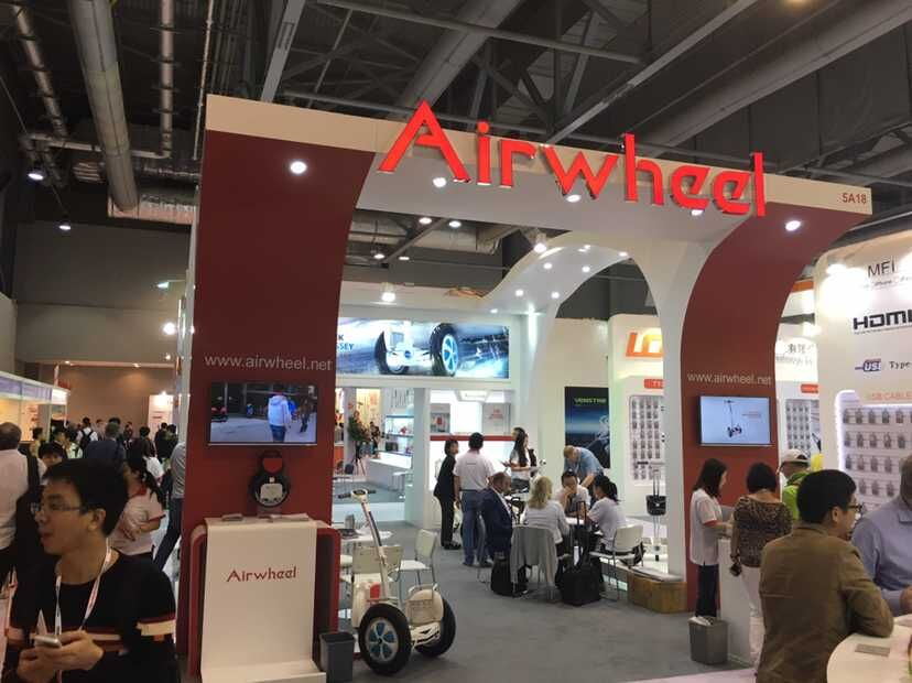 The world famous Electronic Show, held Hong Kong Asia World-Expo from 11th to 14th, Oct 2015, has attracted numerous exhibitors, Airwheel Technology possesses a professional R＆D team, who are dedicated to providing easier travelling vehicles for people. 