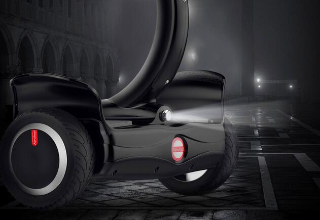 Ao contrário dos tradicionais scooters elétricos, S8MINI dois roda elétrica walkcar é capaz de proporcionar a experiência de equitação premium devido ao seu design maravilhoso para montar os confortos. 
